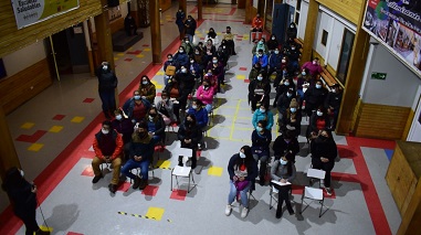 Familias conocen el proyecto que construirá 59 viviendas en Puerto Chacabuco