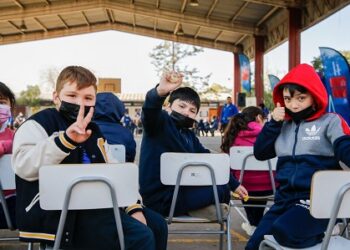 Ministerio del Deporte lanza programa 2022 de talleres deportivos y recreativos en escuelas para abordar problema de convivencia y salud mental