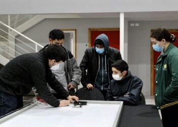 Campus Patagonia UACh y Huawei Chile realizan jornada de talentos para estudiantes de la Región de Aysén