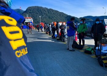 PDI, Adunas y Armada realizan nueva fiscalización en muelle de Puerto Chacabuco