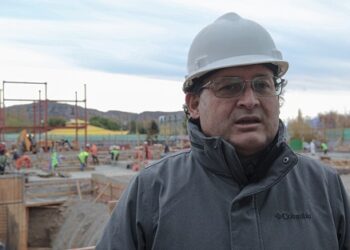 Delegado Rodrigo Araya inspecciona construcción de nuevo Hospital de Chile Chico