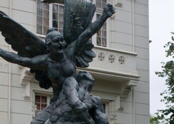 ¿Arturo Prat, Comunista ?