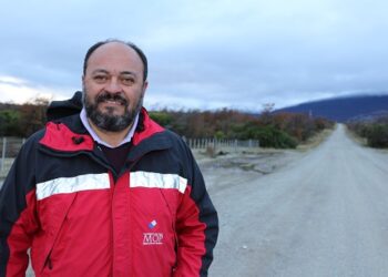 SEREMI DEL MOP, PATRICIO SANHUEZA ULLOA: “VAMOS A DISMINUIR AL MÁXIMO LOS TIEMPOS PARA LICITAR PAVIMENTACIÓN DEL CAMINO HACIA LAGO ATRAVESADO A LA BREVEDAD”