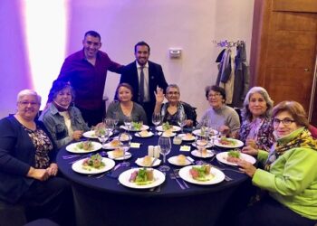 MUNICIPALIDAD DE COYHAIQUE REALIZA EMOTIVO HOMENAJE A DIRIGENTAS VECINALES POR CELEBRACIÓN DEL DÍA DE LAS MADRES