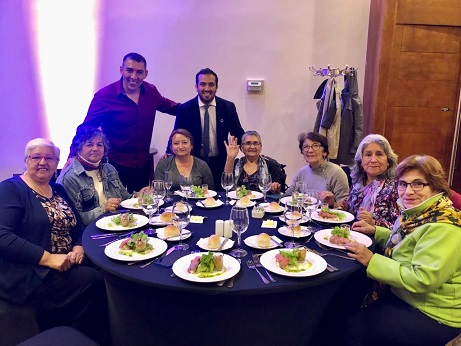 MUNICIPALIDAD DE COYHAIQUE REALIZA EMOTIVO HOMENAJE A DIRIGENTAS VECINALES POR CELEBRACIÓN DEL DÍA DE LAS MADRES