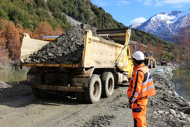 SEREMI DEL MOP, PATRICIO SANHUEZA AFIRMÓ: “PLAN PARA ZONAS EXTREMAS PERMANENTE NOS PERMITIRÁ AVANZAR EN CONCRETAR CONSTRUCCIÓN DE INFRAESTRUCTURA EN DONDE ANTES NO LO PODÍAMOS HACER”