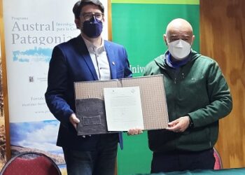 UACH y UICN firman convenio para mejorar conservación en áreas protegidas de la Patagonia chilena