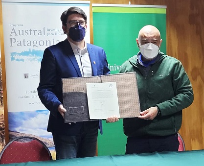UACH y UICN firman convenio para mejorar conservación en áreas protegidas de la Patagonia chilena