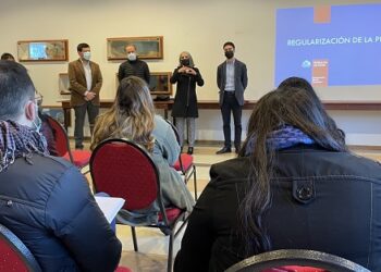 CHARLA DE IRREGULARIDADES EN EL DOMINIO DE LA PROPIEDAD SE REALIZÓ EN COYHAIQUE