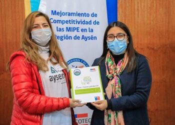 Seremi de Economía, Fomento y Turismo, Rosa Machacan, destaca anuncio&nbsp;de homologación de vacunas para extranjeros en un máximo de 48 horas