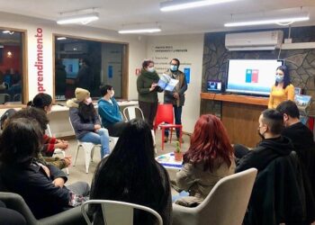 Jóvenes participan en actividad cierre del Día de los Patrimonios organizada por INUV