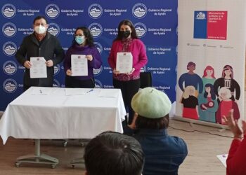 Autoridades regionales formalizan la comisión regional para la igualdad de derechos y la equidad de género en Aysén.