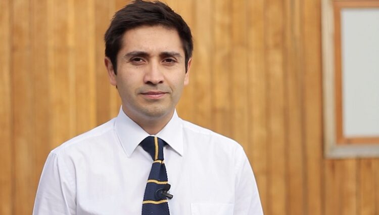 Diputado Calisto manifiesta su preocupación por falta de cupos para las becas regionales
