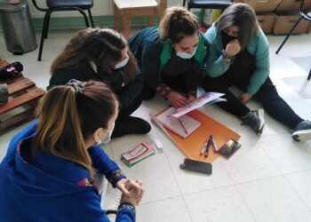 Estudiantes de Pedagogía en Educación Básica UACh lideran talleres de literatura infantil con perspectiva de género en la comuna de Aysén