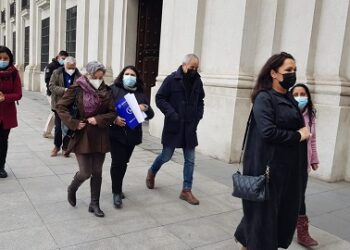 REPARACIÓN Y ACCESO A LA EDUCACIÓN PARA JÓVENES DETENIDOS EN LA REVUELTA PIDEN AL PRESIDENTE BORIC PARLAMENTARIOS Y COLEGIO DE PROFESORES