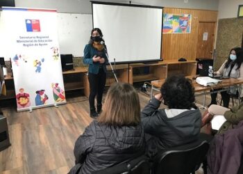 Colegios de Aysén y Coyhaique expusieron experiencias de reencuentro educativo en la primera Jornada de Convivencia Escolar Seamos Comunidad