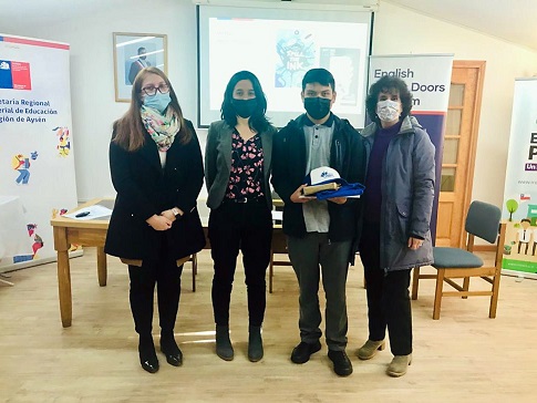 Mineduc premió a estudiantes de Aysén ganadores del Desafío de Microcuentos en Inglés “Spill the Ink 2021”