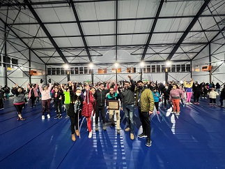 A RITMO DE ZUMBA, FITFOLK Y BAILE ENTRETENIDO COYHAIQUE INAUGURÓ GIMNASIO COMUNITARIO