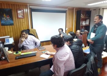 EL ALCALDE MARCOS SILVA CONVOCÓ A UNA MESA PÚBLICO – PRIVADA CON EMPRESAS DE LA INDUSTRIA SALMONERA CON PRESENCIA EN GUAITECAS