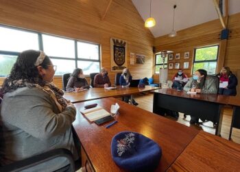 BIENES NACIONALES, MUNICIPIO Y COMUNIDAD ACUERDAN TRABAJO CONJUNTO