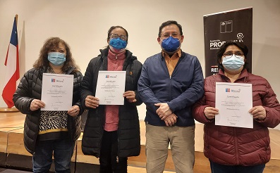 Tutoras de Residencia Familiar Estudiantil logran certificación en empoderamiento personal
