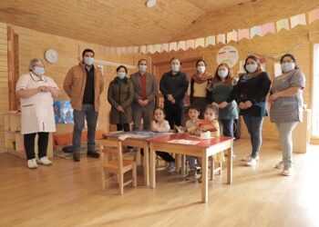Seremi de Educación visita Jardín Infantil en Bahía Murta