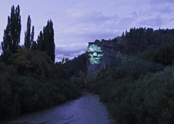GIRA DE LA OBRA LUMÍNICA “NGEN KO, ESPÍRITUS DEL AGUA” POR LA REGIÓN DE AYSÉN