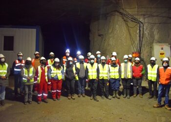 SEREMI de Minería encabezó convenio de colaboración entre la Minera Pacífico del Sur y el Liceo Mañihuales