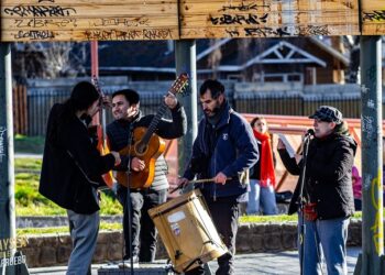 En tierra derecha campaña del Apruebo: Caravana de ciclistas y acto cultural