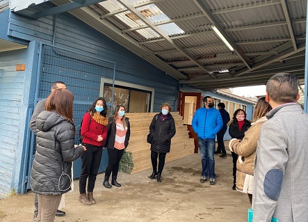 Seremi de Educación visitó las obras de habilitación de los inmuebles donde funcionará provisoriamente la Escuela Diferencial España