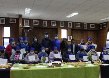 MUJERES DE GUAITECAS VINCULADAS A RESTORANES Y HOSPEDAJES SE CAPACITAN EN TÉCNICAS DE COCINA