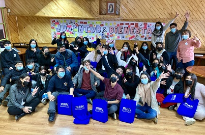 Jóvenes le cambian la cara a su liceo gracias a un voluntariado organizado por INJUV