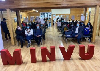 Familias del Comité Lago Ciervo de Villa O’Higgins recibieron las Escrituras de sus Viviendas