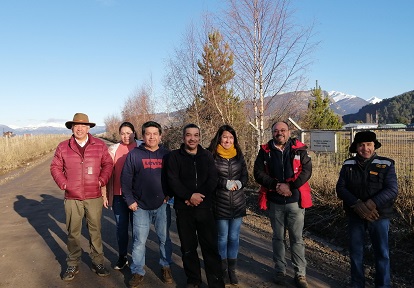 COMUNIDAD SE REÚNE CON EL SEREMI DEL MOP PARA CONOCER AVANCES EN PROCESO DE LICITACIÓN DE PAVIMENTACIÓN DEL CAMINO HACIA LAGO ATRAVESADO