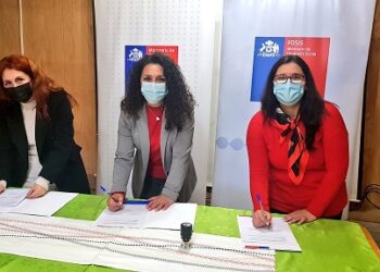 FOSIS firma convenio con CONADI para apoyar coordinadamente el desarrollo de sus emprendedores/as.