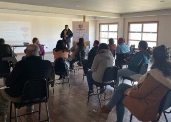 CHARLA DE IRREGULARIDADES EN EL DOMINIO DE LA PROPIEDAD SE TRASLADÓ A COCHRANE