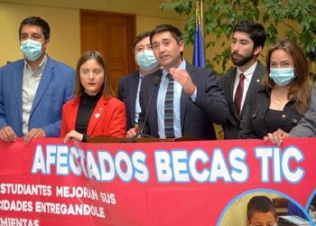 Diputado Calisto pide incluir en ley de presupuesto recursos para subsanar déficit de computadores para estudiantes de colegios subvencionados