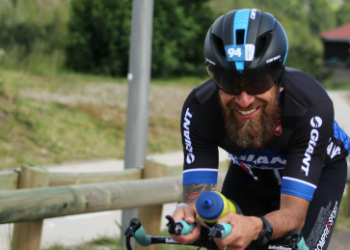 Puerto Chacabuco acoge prueba de natación y prepara el camino para la competencia de triatlón extrema “Patagonman”