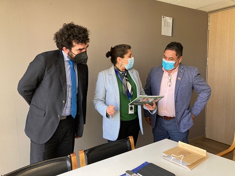 ALCALDE SILVA GESTIONA EN SANTIAGO LA RECOMENDACIÓN SATISFACTORIA, RS, PARA RETOMAR EL PROYECTO DE REPOSICIÓN DEL LICEO DE MELINKA
