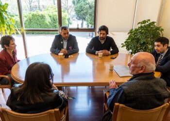 Diputado Calisto y alcalde se reúnen con Ministra del Interior y le piden asegurar conectividad y pensiones de gracia para colonos de Villa O´Higgins