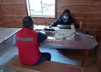 DIDECO en tu barrio entregó atención social a trabajadores de CONAF Mañihuales