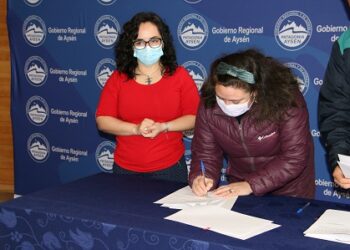 Firman convenio para apoyar a 278 trabajadoras y trabajadores del Proyecto de Mejoramiento Urbano (PMU).&nbsp;