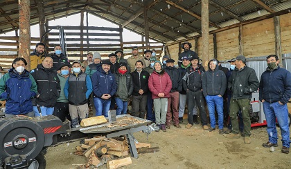 Productores de leña de Río Ibáñez participan de encuentro para potenciar producción y asociatividad