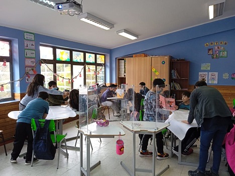 Estudiantes de la UACh dictan talleres con perspectiva de género en establecimientos de la Región de Aysén