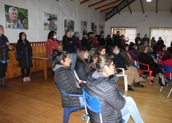 Servicio de Salud acompaña a comunidad de La Junta y evalúa funcionamiento de atención del CESFAM