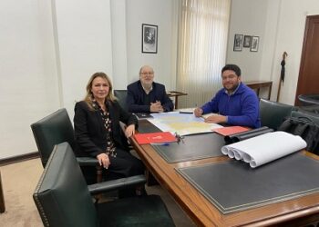 En Santiago Alcalde Roncagliolo logra que Servel confirme a Gala como lugar de votación