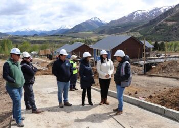 A Paso Firme Avanza Construcción de Viviendas Sociales en Ñirehuao y Villa Ortega