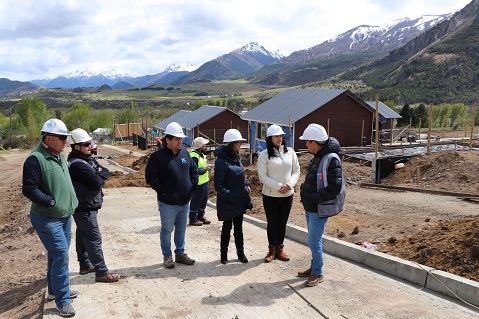 A Paso Firme Avanza Construcción de Viviendas Sociales en Ñirehuao y Villa Ortega