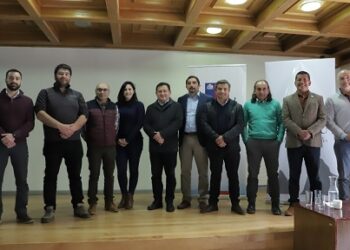Delegado Rodrigo Araya y Asociación de Municipalidades estrechan coordinación en torno a inversión pública regional