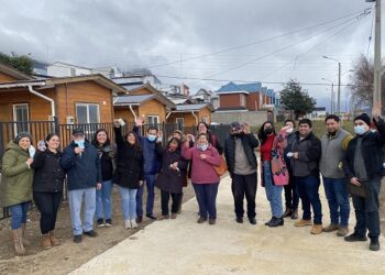Familias de Coyhaique recibieron 18 viviendas del primer proyecto de Pequeños Condominios ejecutado en la Región